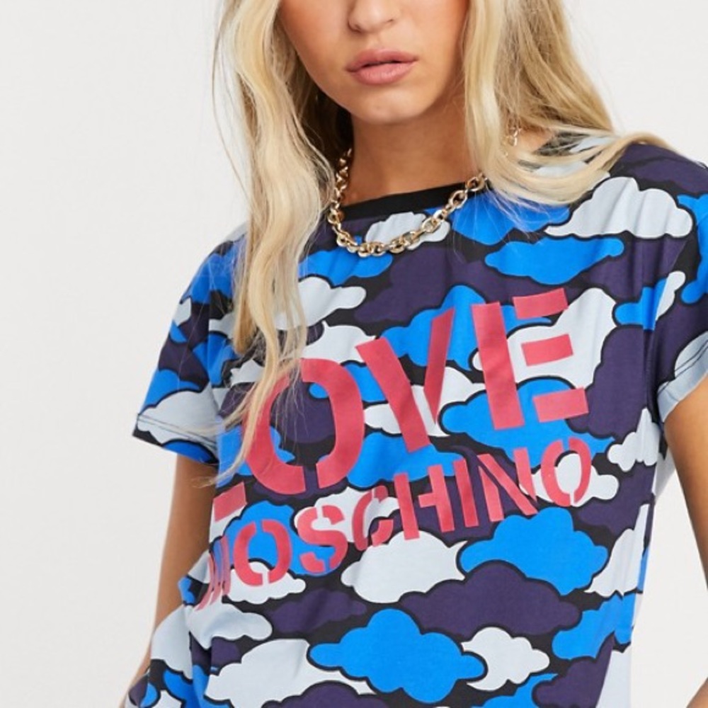 Moschino Blue, Navy & White Cloud Print Short Sleeve Tee with Pink Logo